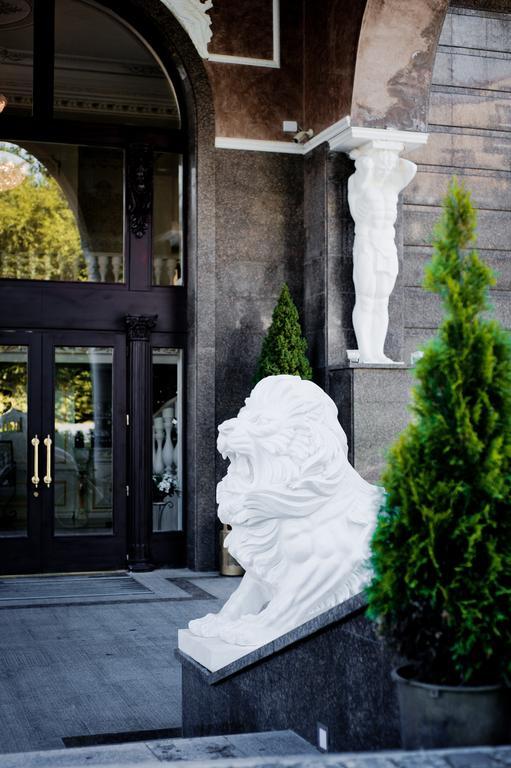 טרוסקבץ Royal Grand Hotel מראה חיצוני תמונה